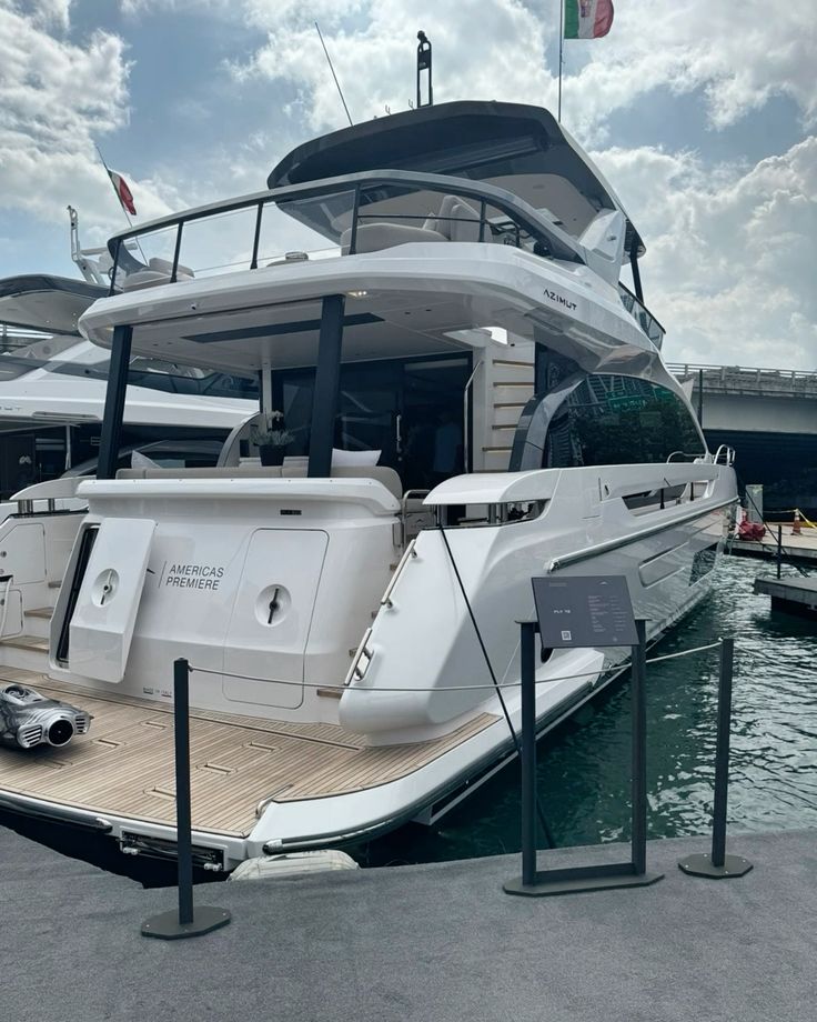 Azimut 68 Flybridge