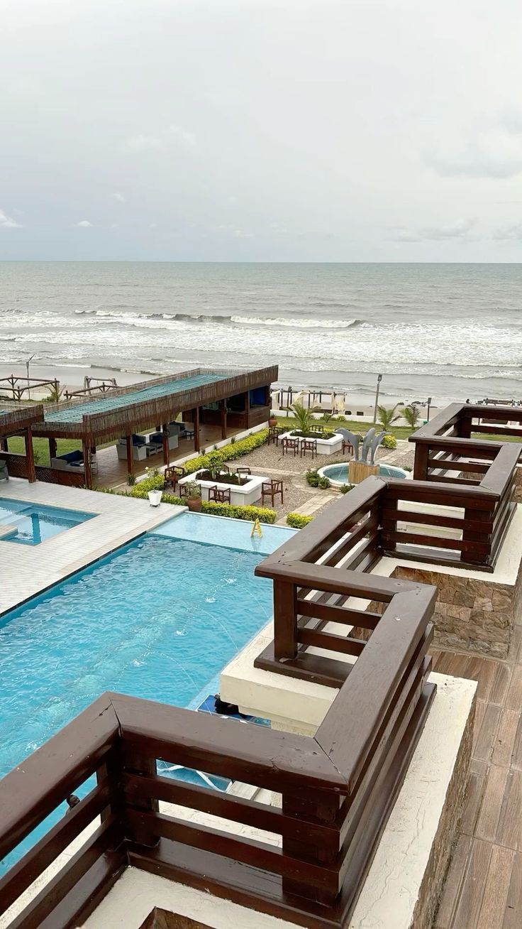 Eleko Oceanfront Retreat